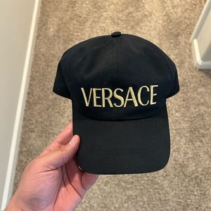 VERSACE EMBROIDERED LOGO CAP